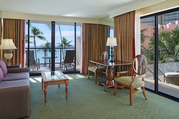 Club Suite, 2 Bedrooms, Oceanfront (2 King Beds)