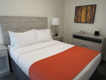 Family Suite, Multiple Beds, Non Smoking, Refrigerator & Microwave (with Sofabed)