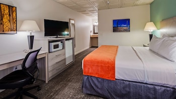 Standard Room, 1 King Bed, Non Smoking, Refrigerator & Microwave