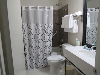 Family Suite, Multiple Beds, Non Smoking, Refrigerator & Microwave (with Sofabed)