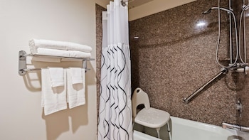 Standard Room, 1 King Bed, Accessible, Non Smoking (Bathtub)