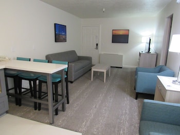 Family Suite, Multiple Beds, Non Smoking, Refrigerator & Microwave (with Sofabed)
