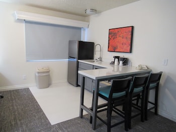 Family Suite, Multiple Beds, Non Smoking, Refrigerator & Microwave (with Sofabed)