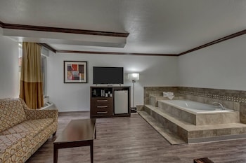Suite, 1 King Bed, Non Smoking