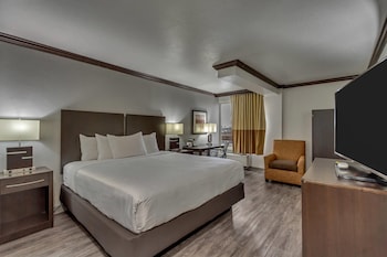 Executive Room, 1 King Bed with Sofa bed, Non Smoking