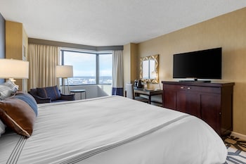 Deluxe Room, 1 King Bed
