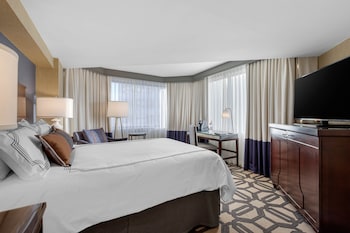 Premier Room, 1 Queen Bed (Luxury)