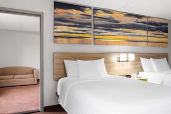 Suite, 2 Double Beds, Non Smoking (One-Bedroom)