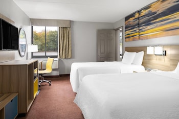Suite, 2 Double Beds, Non Smoking (One-Bedroom)