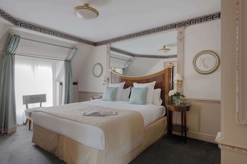 Suite (Imperial)
