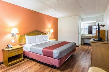 Standard Room, 1 King Bed, Smoking