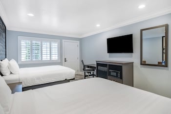 Basic Room, 2 Queen Beds