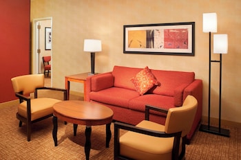 Suite, 1 Bedroom, Courtyard View