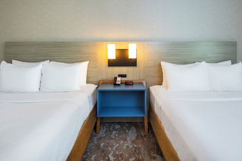 Room, 2 Queen Beds, Non Smoking