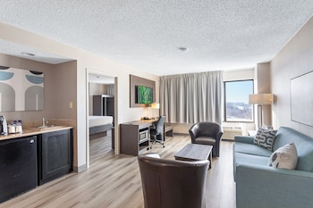 Luxury Suite, 1 King Bed (Luxury King Suite)