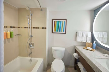 Room, 2 Queen Beds, Ocean View (Rainbow Tower, Renovated)