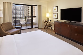 Room, 1 King Bed (Rainbow Tower, Renovated)