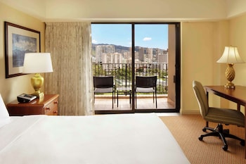 Room, 1 King Bed, Accessible Bathtub, Resort View