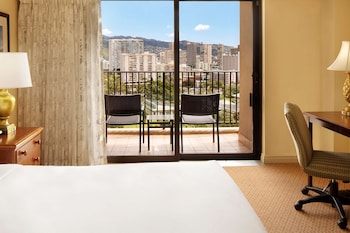 Room, 1 King Bed (Rainbow Tower, Renovated)