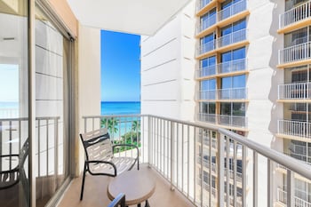 Room, 2 Double Beds, Partial Ocean View
