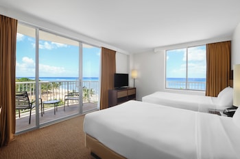 Room, 2 Double Beds, Corner (Ocean Front)
