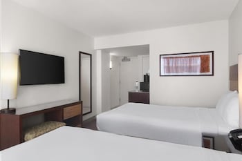 Standard Room, 2 Double Beds