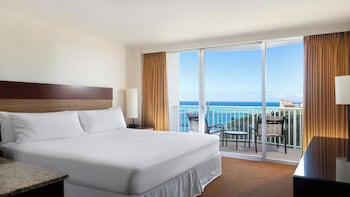 Room, 1 King Bed, Ocean View (Accessible)