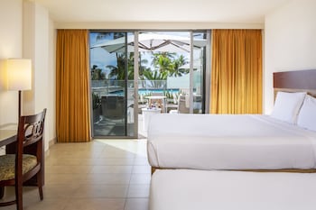 Room, 2 Queen Beds, Poolside (Lanai)