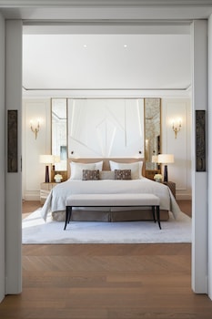 Suite - City or Patio view