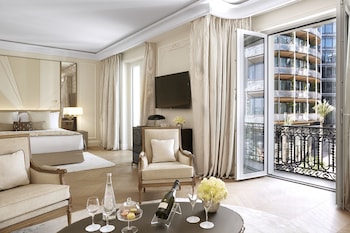 Junior Suite - City or Patio view
