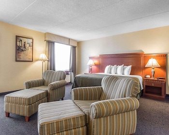 Suite, 1 King Bed, Non Smoking
