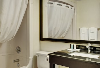 Room, 2 Queen Beds, Non Smoking (Upgrade)