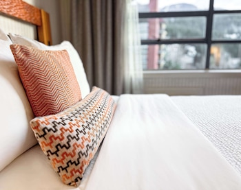 Deluxe Room, 1 King Bed