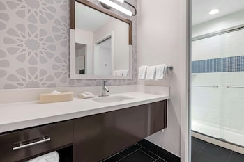 Suite, Multiple Beds (Two Bedroom)