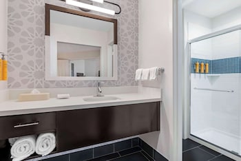 Suite, 1 Queen Bed, Accessible (One Bedroom Mobility Roll in Shower)