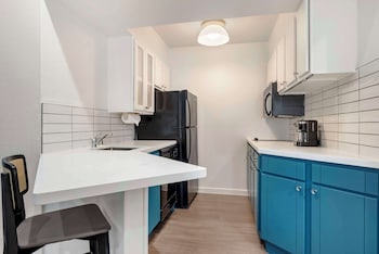 Suite, Multiple Beds (Two Bedroom)