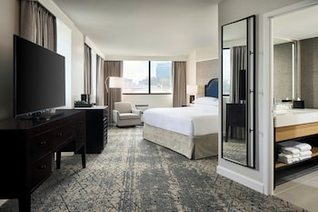 Deluxe Room, 1 King Bed
