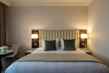 Superior Room, 1 Queen Bed (Superior Queen Room)