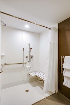 Room, 2 Queen Beds, Accessible, Non Smoking