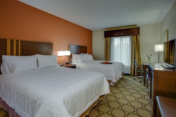 Room, 2 Queen Beds, Refrigerator & Microwave