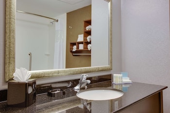 Room, 2 Queen Beds, Accessible, Non Smoking