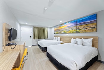 Standard Room, 2 Queen Beds, Non Smoking