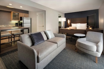 Studio, 1 Queen Bed with Sofa bed