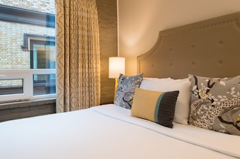 Standard Room, 1 Queen Bed