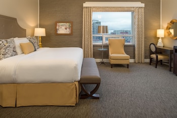 Standard Room, 1 King Bed