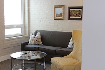 Executive Double Queen Suite
