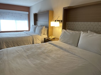 Standard Room, 2 Queen Beds, Pool View