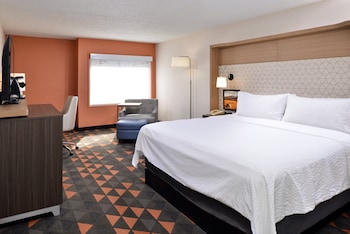 Suite, 1 Bedroom, Roll-in Shower (Communications, Roll-In Shower)