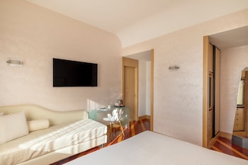 Triple Room (gym access)