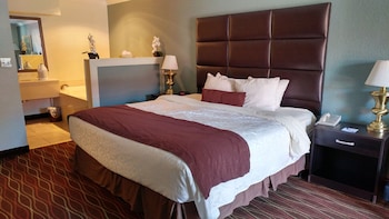 Room, 1 King Bed, Non Smoking, Hot Tub